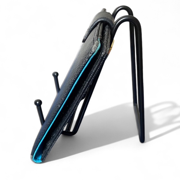 Tory Burch saffiano leather passport holder - Picture 4 of 7